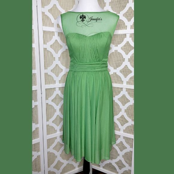 David's Bridal Green Sweetheart Illusion Neckline Mesh Short Dress Size 8 - Picture 1 of 14